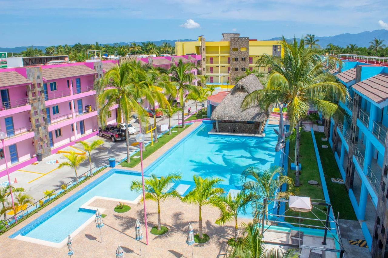 Miami Inn Nuevo Vallarta Exteriör bild